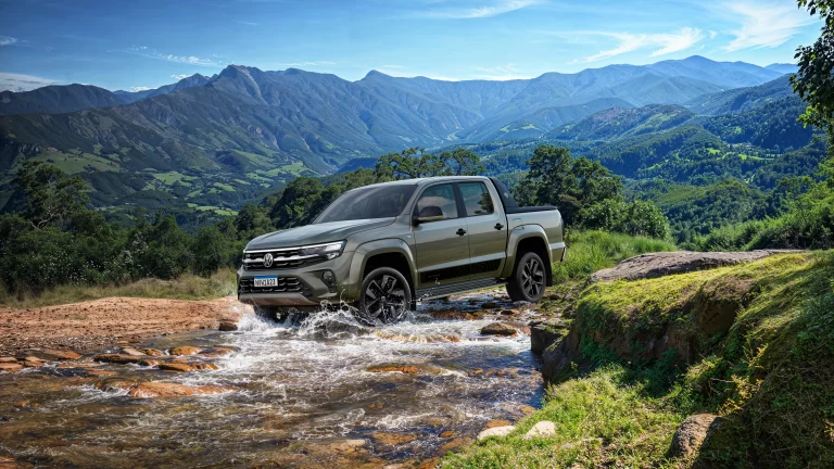 108-3392--br-ar-amarok-25-extreme-v6-at-4x4-yi2-yi3-phb-3-4-fren-3x3x-oliver-amb-dia-acao-adv