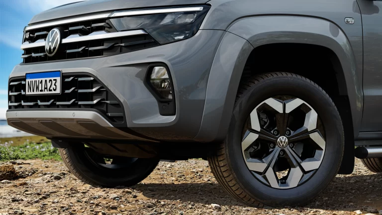 108-3465--ar-amarok-25-highline-v6-at-4x4-yi3-close-roda-18pol-k2k2-pyrit-amb-adv-